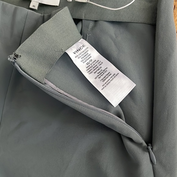 Vince Crop Flare Pants in Sea Stone NWT - Picture 6 of 10